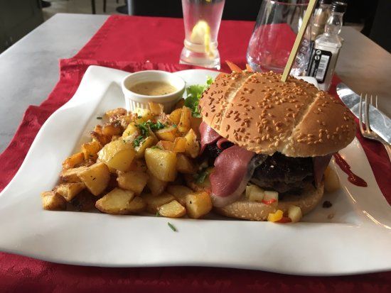 Les Quatre Mains