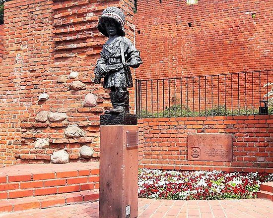 Monument du petit insurgé