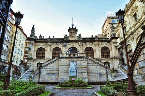 Bibliotheque et maison-musee de Menendez Pelayo