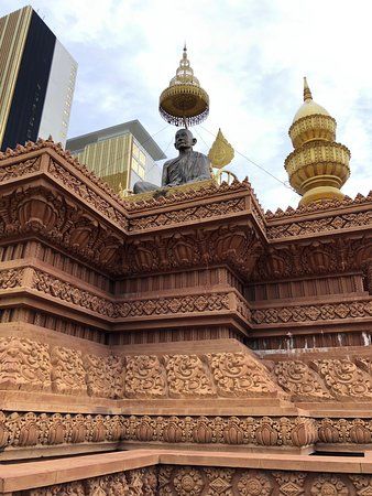 Samdech Chuon Nath Statue