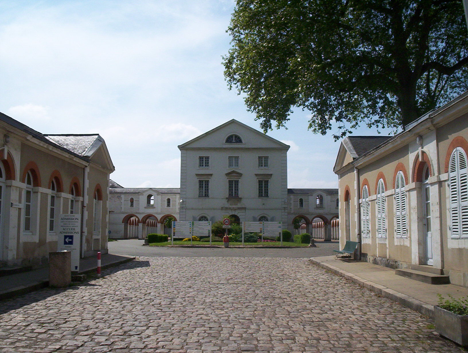 hôpital Etoc-Demazy