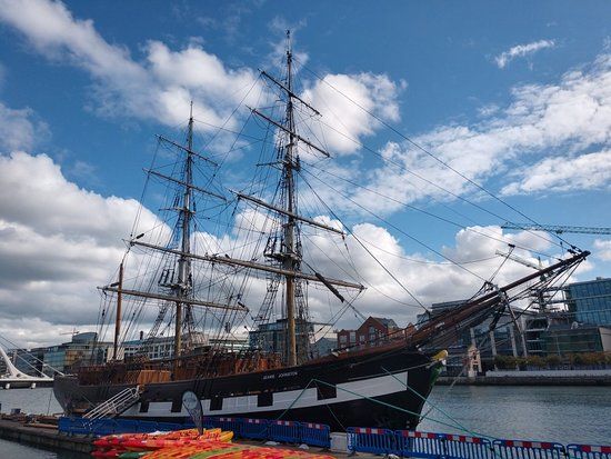 Grand bateau Jeanie Johnston et musée de la Famine