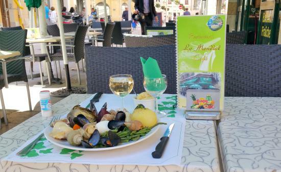 Le Mondial Café
